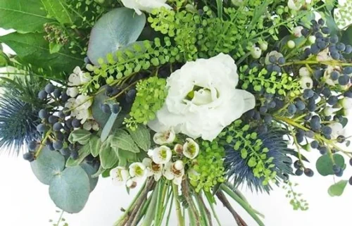 Bouquet Champêtre Flou Blanc & Bleu "Corte" -Monde Des Fleurs bouquet champetre flou blanc bleu corte 2